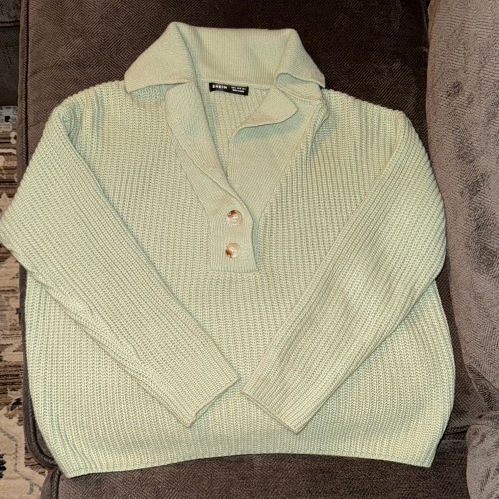 10 for $15 SALE ⭐️ Mint Green Women's Sweater Cowl neck size small